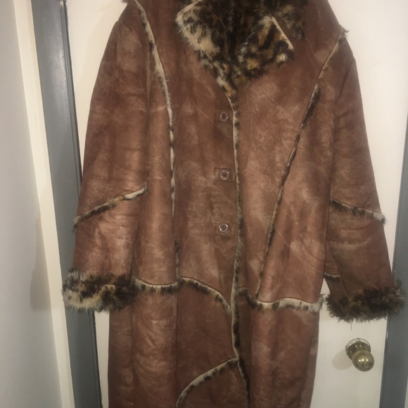 Coat - Picture 3 of 3